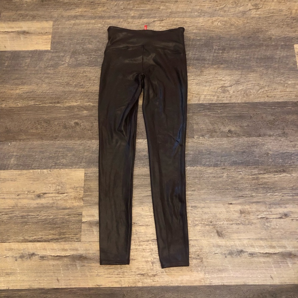 Spanx Leggings Size MediumFaux Leather Print Brown shiny EUC - Picture 5 of 7